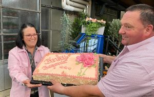 Pinky-Begonie-Pflanze-des-Jahres-2024-Feier